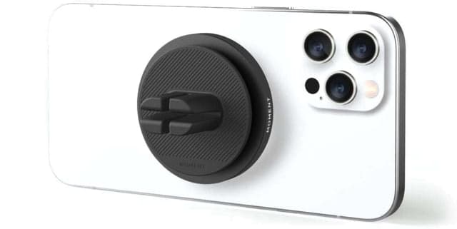Moment Car Vent Mount For MagSafe Black